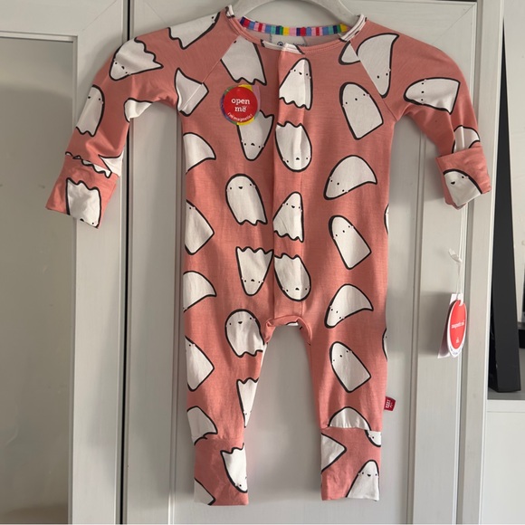 Magnetic Me Squad Ghouls Modal Magnetic Coverall 3-6 Months Flawed - Picture 1 of 6